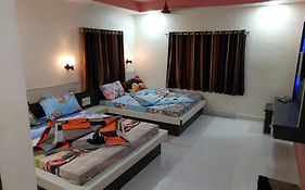 Hotel Madhumalti